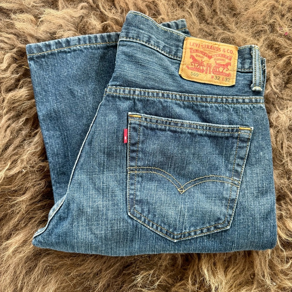 New! Levi’s 569 32x32